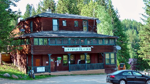 9-Helmcken Falls Lodge - 0-1