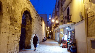 Bari - Altstadt Spaziergang (16)