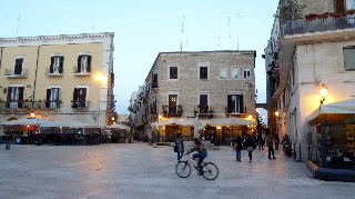 Bari - Altstadt Spaziergang (8)