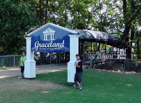 Graceland-4
