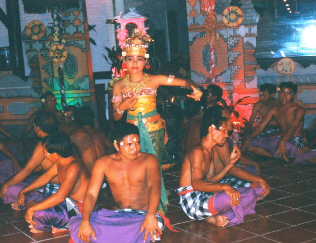 k-Bali 2000 - balinesische Tanzvorfhrungen-4