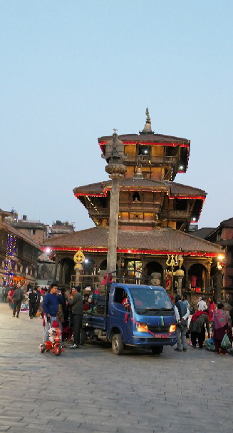 k-Nepal - Stadtspaziergang Bhaktapur (29)