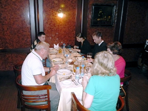 k-Petersburg 2009 - Essen Restaurant Bremen Stadtrundfahrt