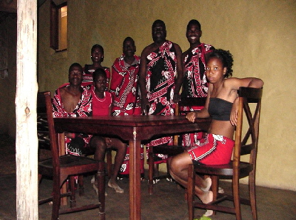 k-Sdafrika 2004 - Krger NP -Afrikanischer Abend am Lagerfeuer (5)