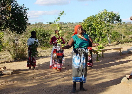 k-Sdafrika 2004 - Krger NP -Besuch afrikanisches Dorf (3)