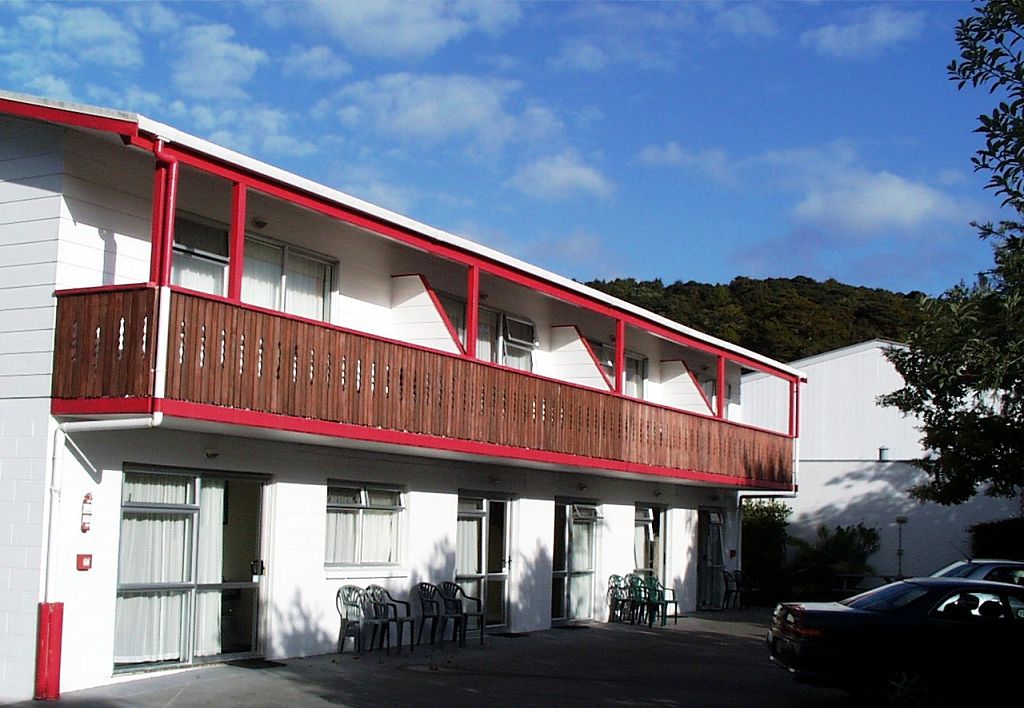 k-NZ 2005 - Tag 17 -Motel Edelweiss Pahia