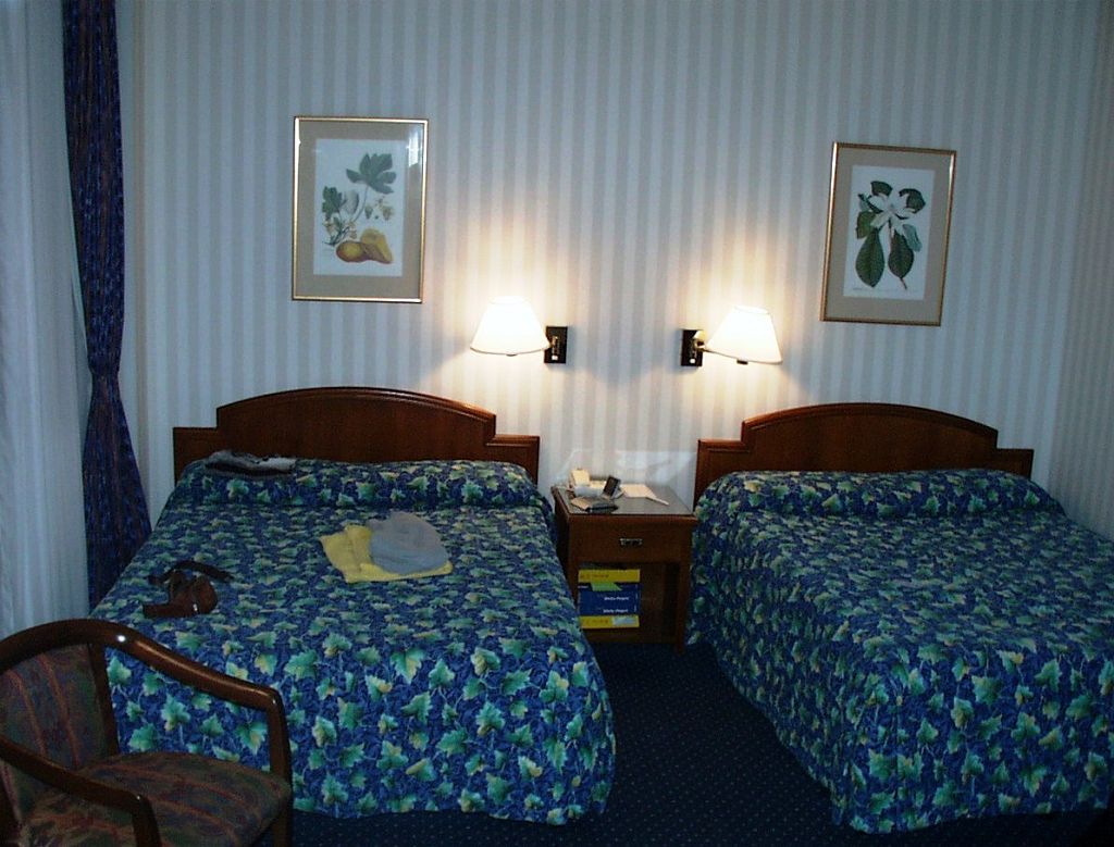 k-NZ 2005 - Tag 20 -Sydney Hotel The Manzies (2)