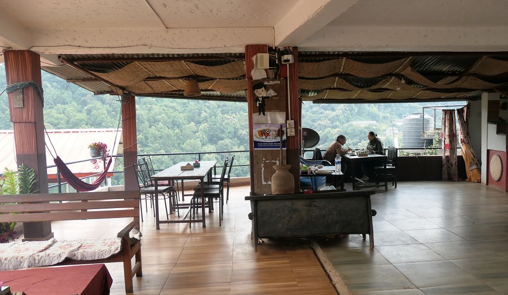 k-Nepal - Ausflug und Wanderung zum Begnassee - Mittagspause (2)