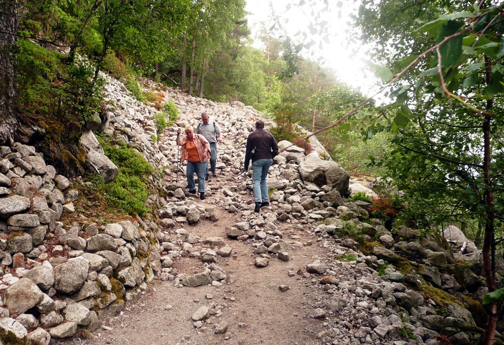k-Norwegen 2008 - Wanderung Preikestolen (8)
