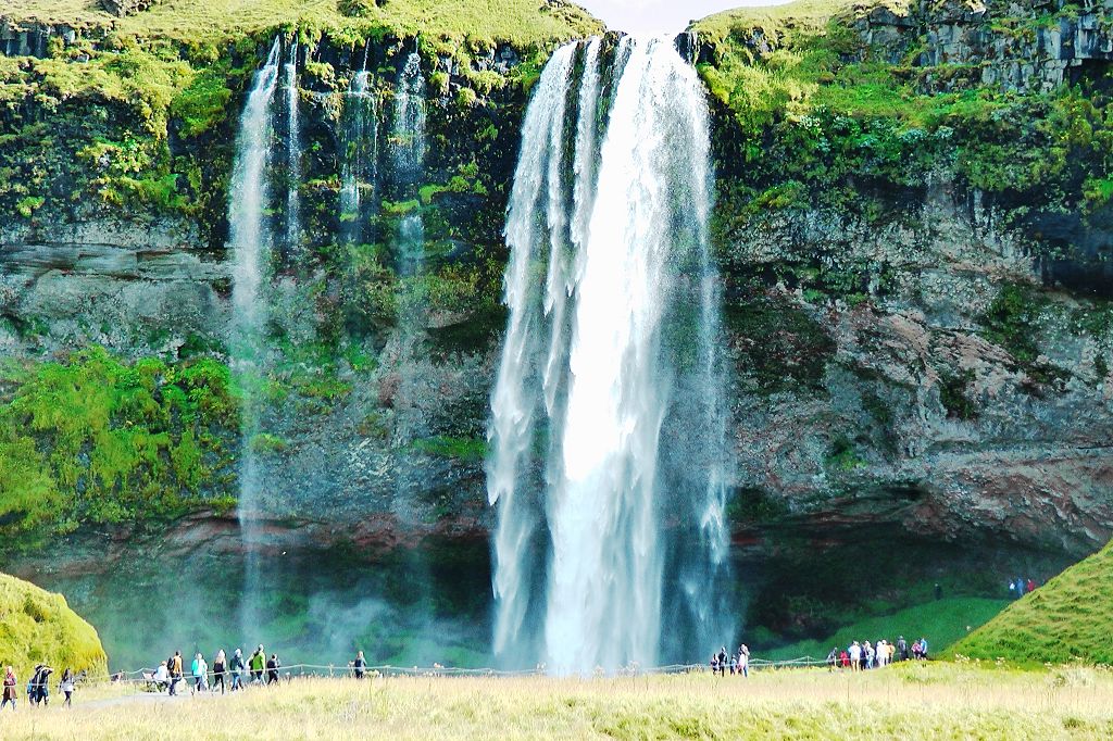 k-Tag 11 - Stopp am Wasserfall Seljalandsfoss-2