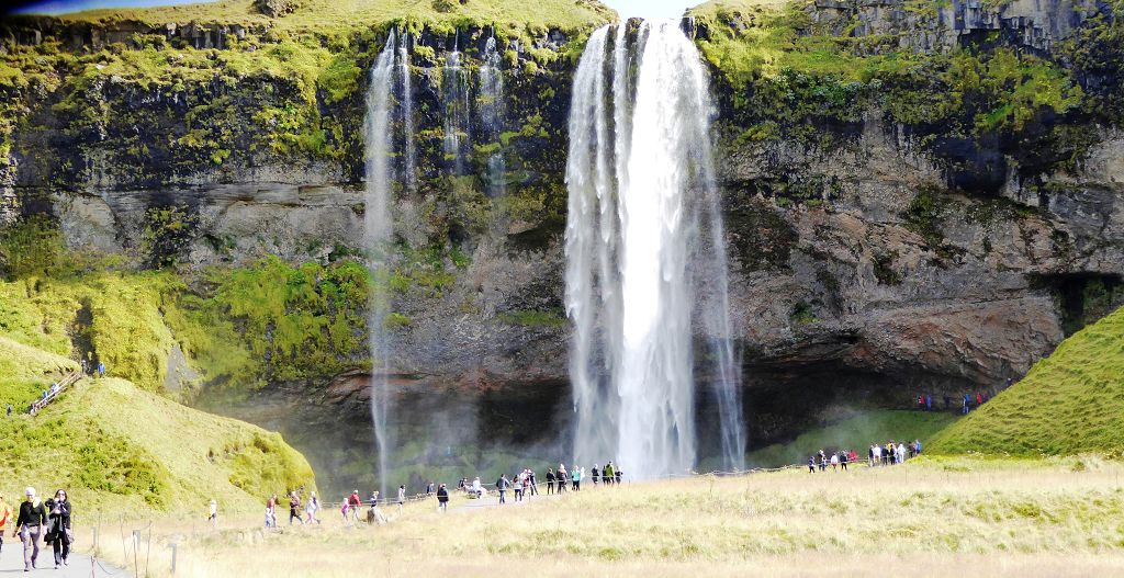 k-Tag 11 - Stopp am Wasserfall Seljalandsfoss-9