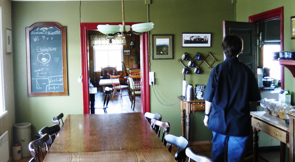 k-Tag 2 - Ensku Husin Guesthouse in Borganess-1