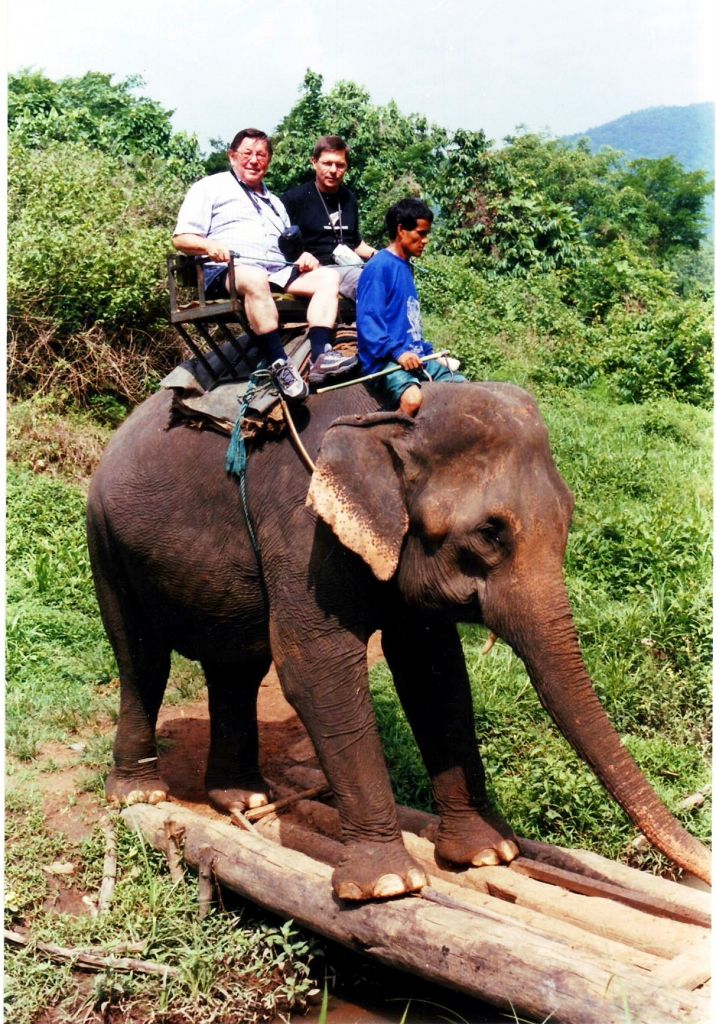 k-Thailand 2006 - Im Elephantencamp (1)