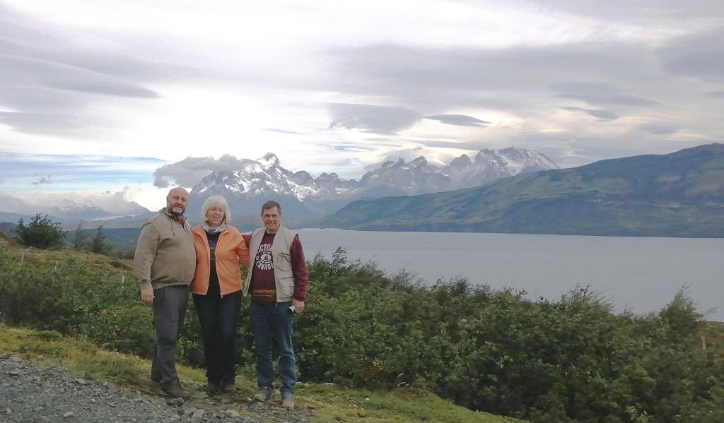 k-auf dem Weg in den Torres del Paine NP -Hannes +Rossi und Michael (1) k-auf dem Weg in den Torres del Paine NP -Hannes +Rossi und Michael (1)