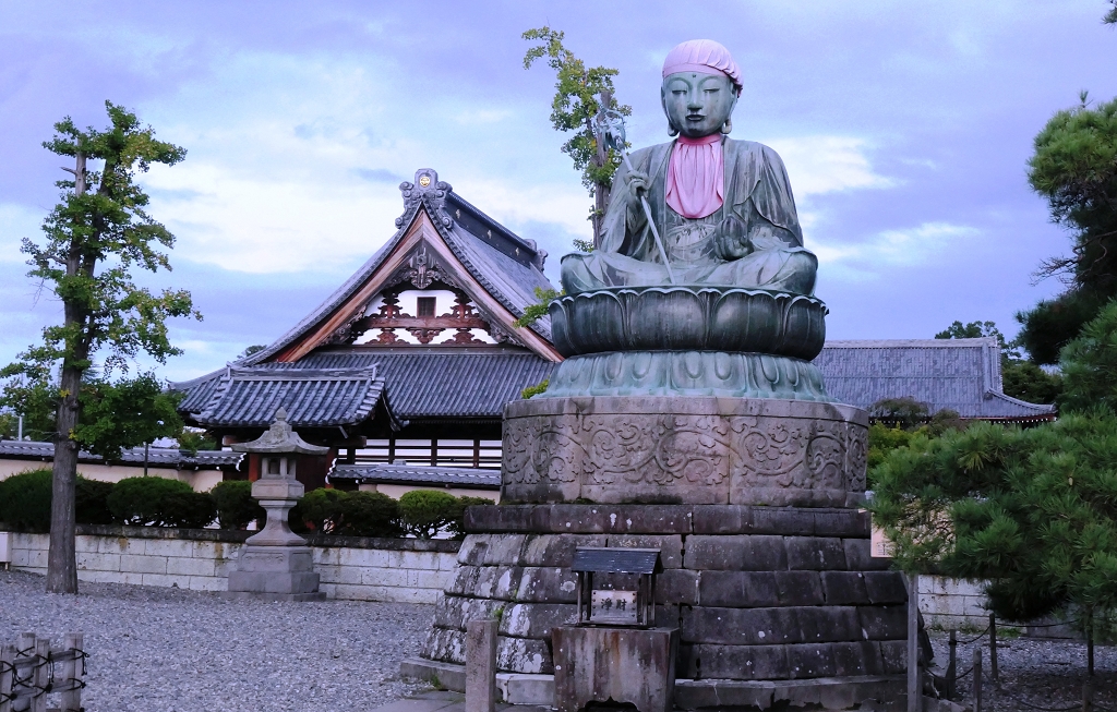 k-Sp�ter in Nagano - Spaziergang zum Zenko-Ji-Tempel (12)